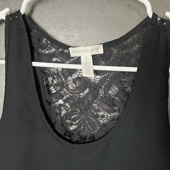 2 lace back tiered tanks - Picture 5 of 6